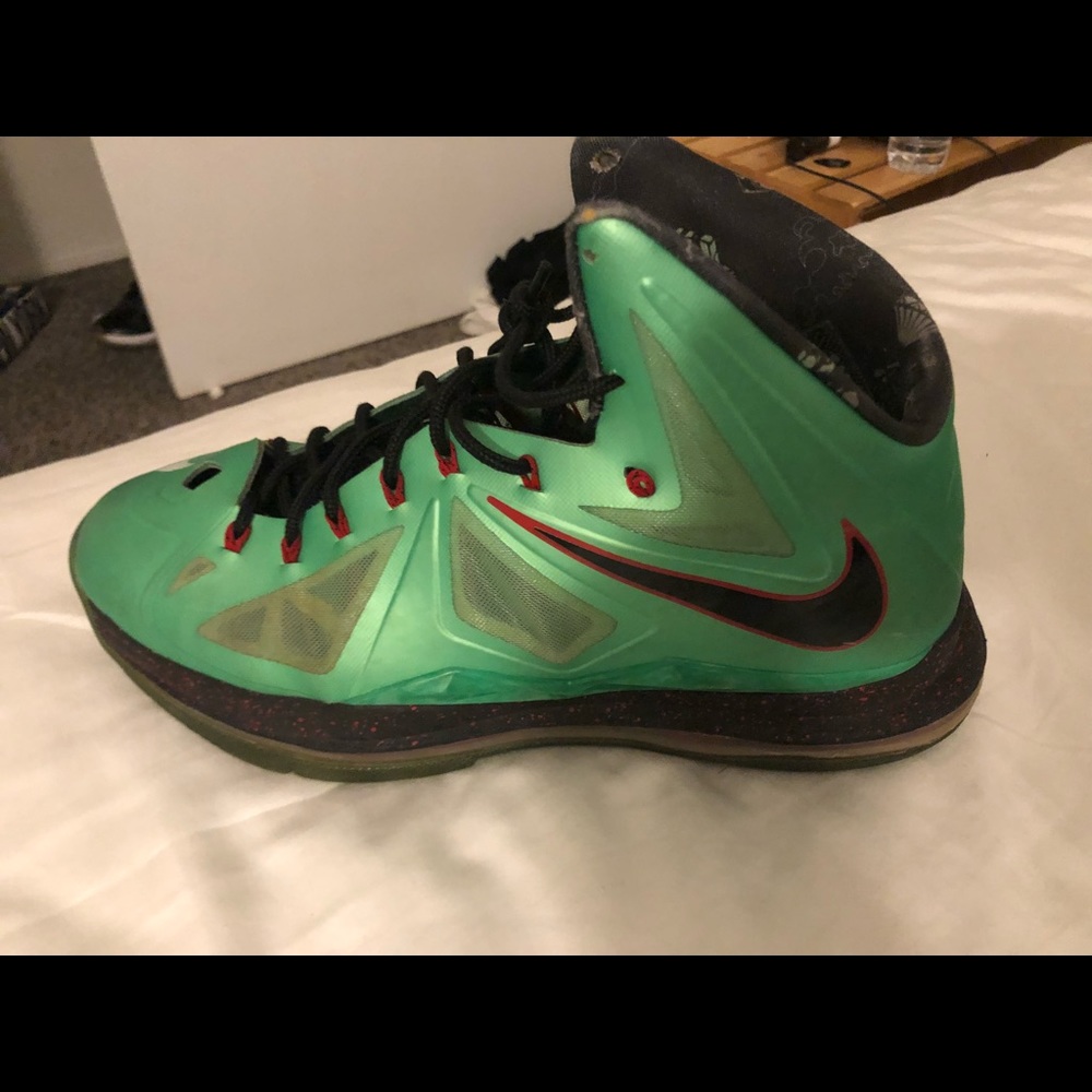 Lebron 10 “Cutting Jade” Size 11  6.5/10 condition
